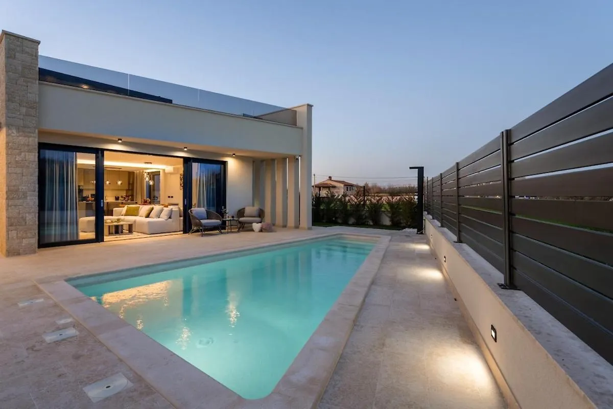 Villa Pelin 0*, Rosini Croatia